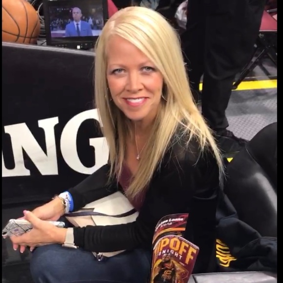 Meet your Posher, Jenny - Picture 2 of 3